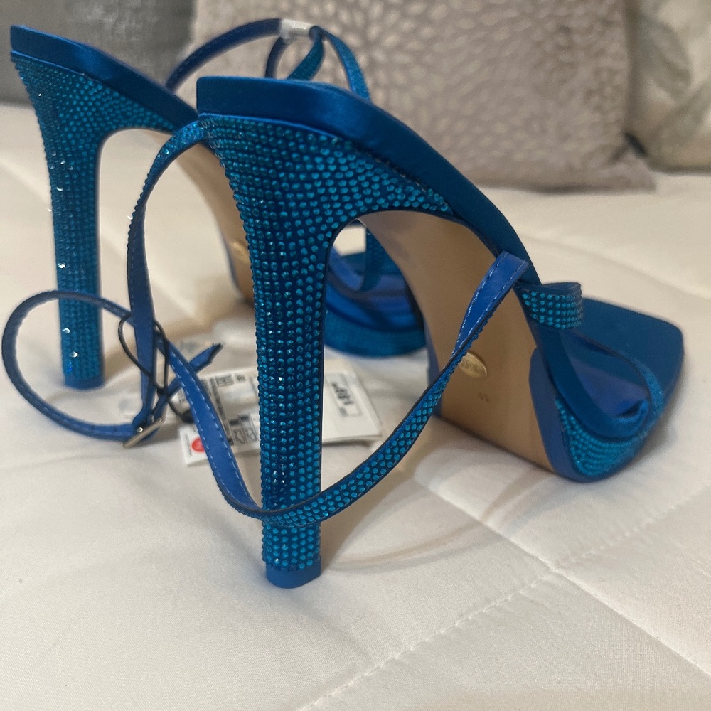 NWT. Zara Blue Heeled Sandals with Rhinestones